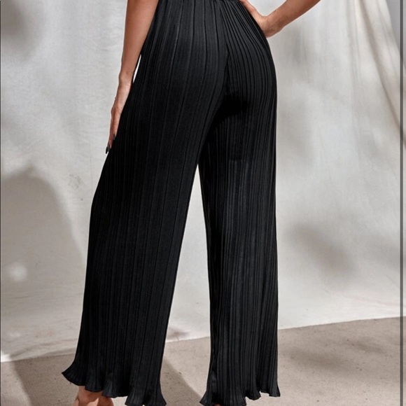 Zara Basics Pleated Pants - Picture 3 of 6